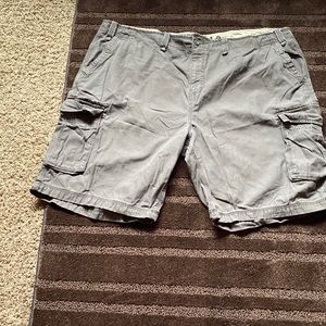 EUC MENS BROWN CARGO SHORTS